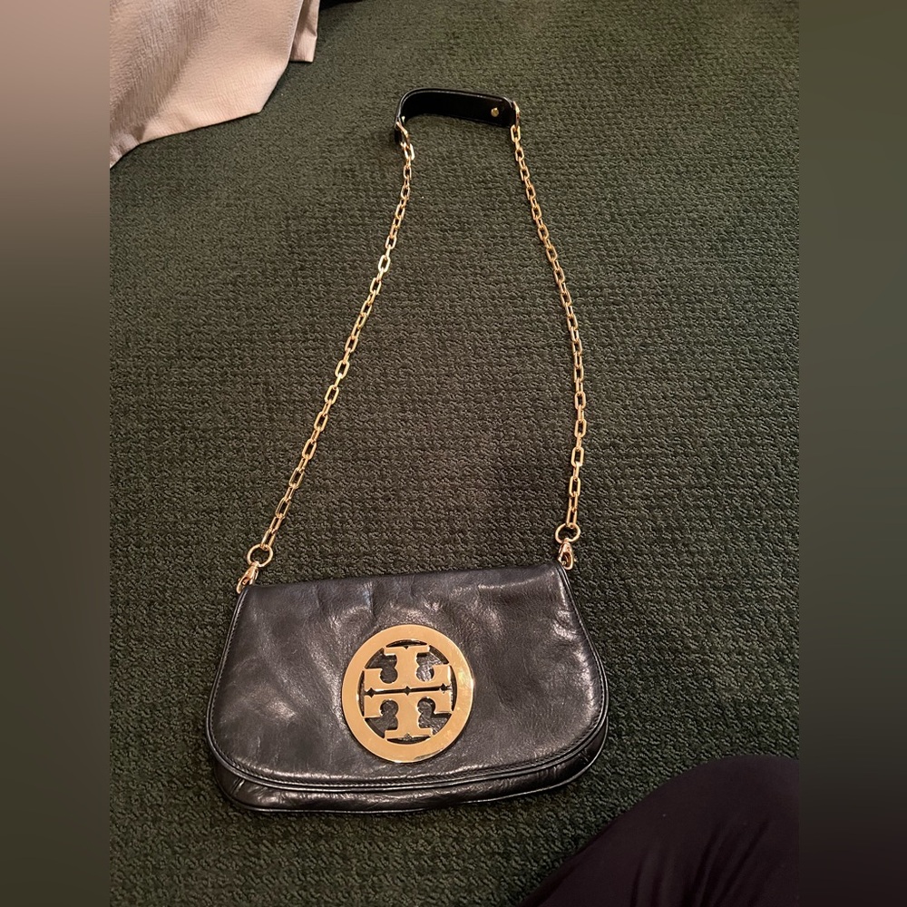 Tory Burch Reva Clutch medium size leather bag with removable adjustable strap - Picture 2 of 13